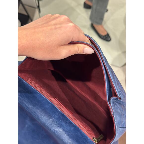 *Authentic* CHANEL - Bubble CC, Large in Blue w/Antique Gold HW - Picture 3 of 8